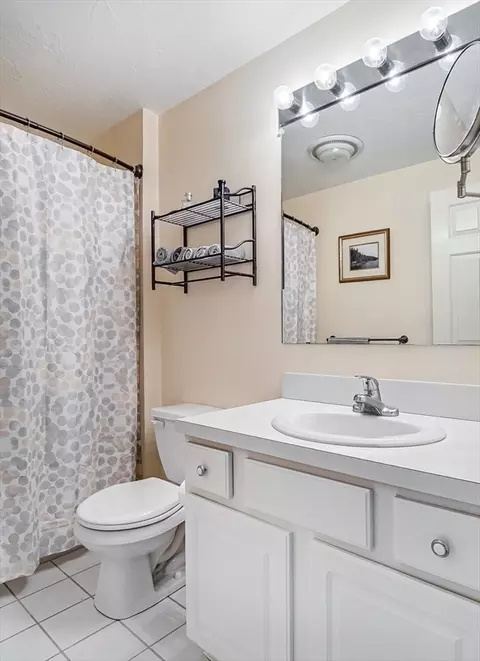 Bath - 24 Coldspring Dr #A, Sutton, MA 01590 photo 3 of 4