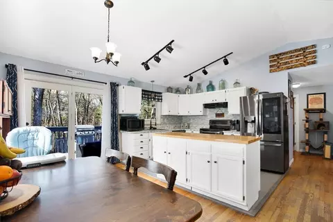 Kitchen - 338 Parkerview St, Springfield, MA 01129 photo 1 of 6