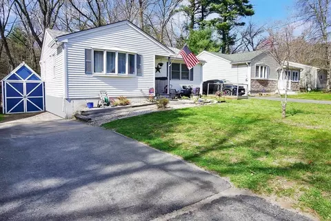 Exterior - 338 Parkerview St, Springfield, MA 01129 photo 2 of 11