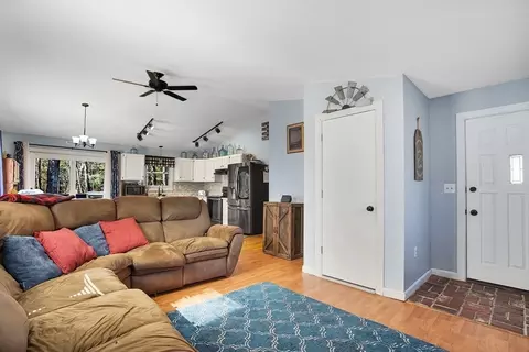 Other - 338 Parkerview St, Springfield, MA 01129 photo 2 of 7