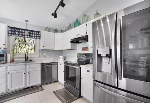 Kitchen - 338 Parkerview St, Springfield, MA 01129 photo 6 of 6