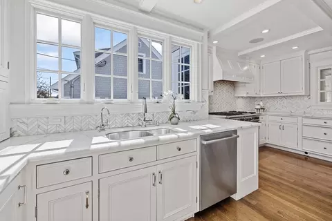 Kitchen - 3 Goldthwait Rd, Marblehead, MA 01945 photo 3 of 4