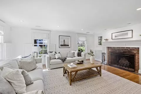 Living - 3 Goldthwait Rd, Marblehead, MA 01945 photo 1 of 1