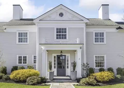 3 Goldthwait Rd, Marblehead, MA 01945