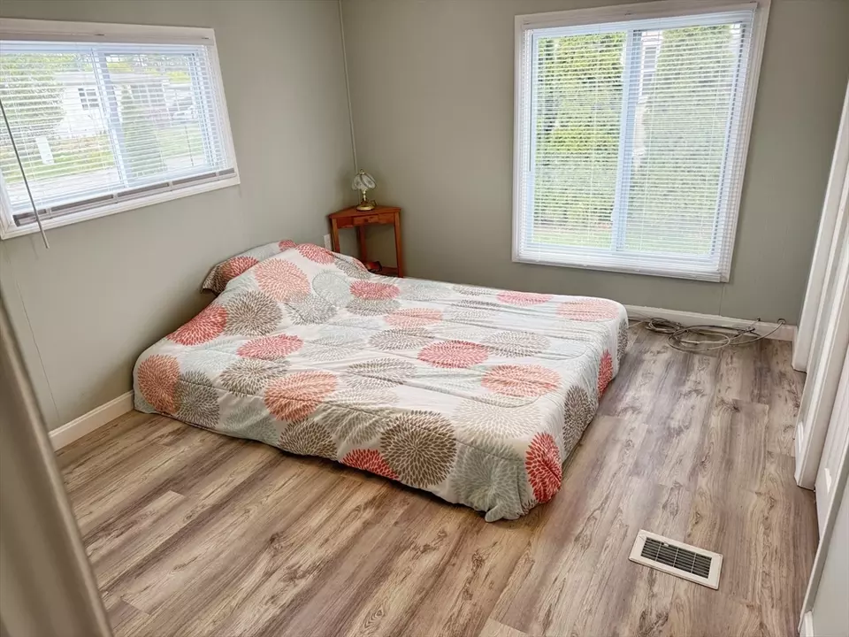  4 Mayflower Ave, Taunton, MA 02780 photo 27