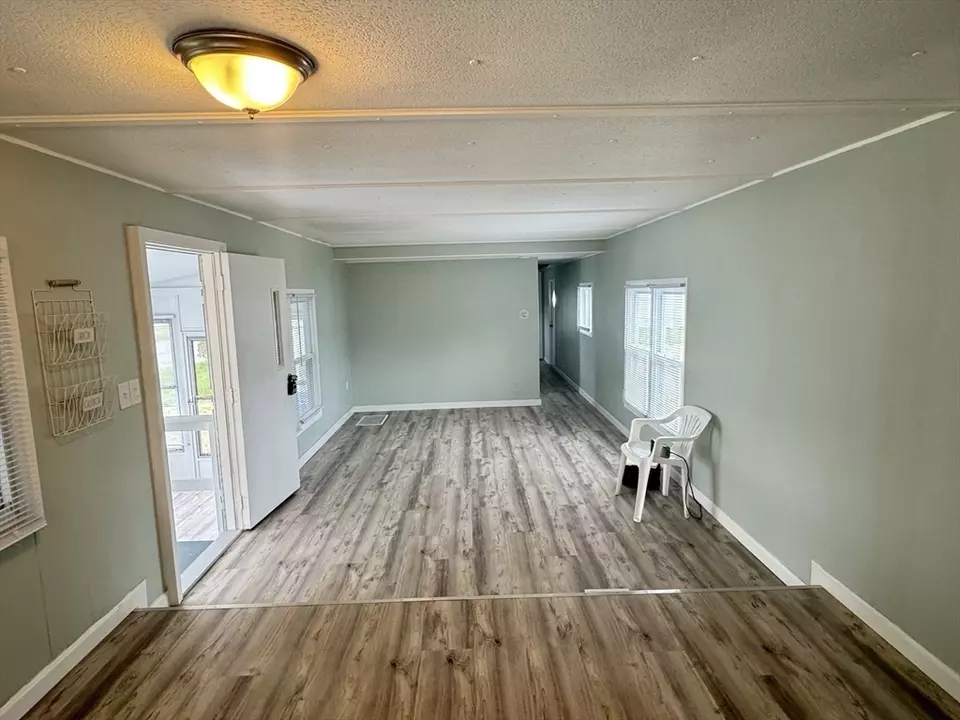  4 Mayflower Ave, Taunton, MA 02780 photo 16