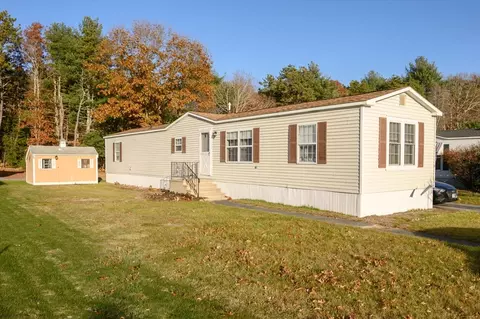 76 Pinehurst Dr, Plymouth, MA 02360