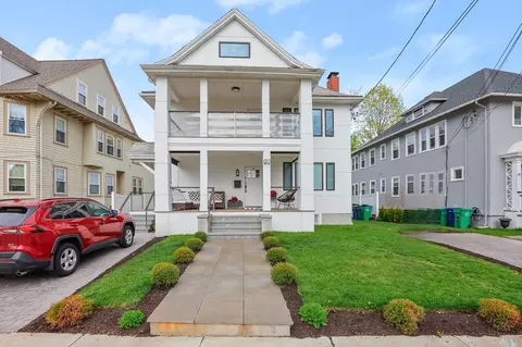 60 Harvard St #60, Newton, MA 02460