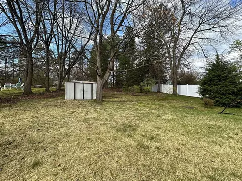 Exterior - 32 Brittany Rd, Springfield, MA 01151 photo 6 of 6
