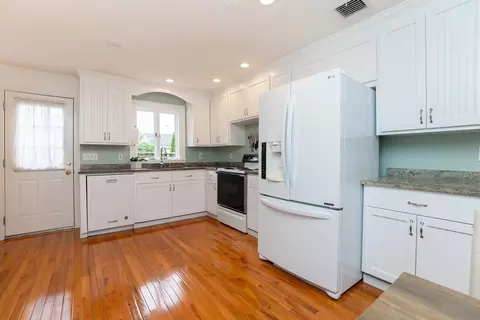 69 Glendale Rd, Marblehead, MA 01945 photo 12