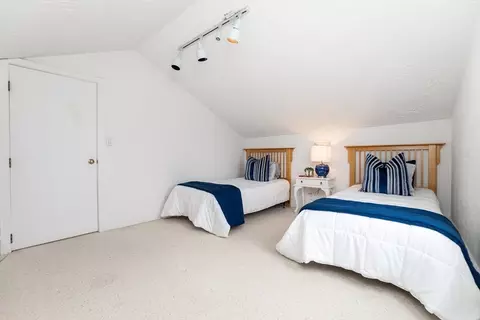 69 Glendale Rd, Marblehead, MA 01945 photo 28