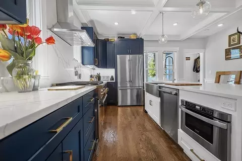 54 Benton #A, Somerville, MA 02143 photo 4