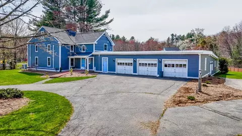 75 Concord Rd, Chelmsford, MA 01824