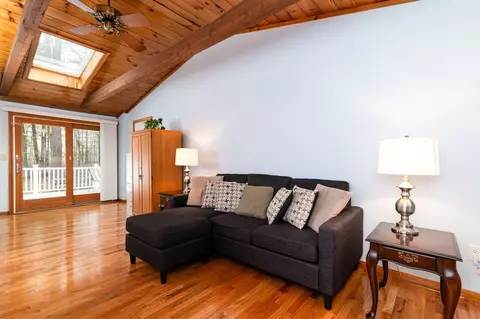23 Plain St, Walpole, MA 02081 photo 7