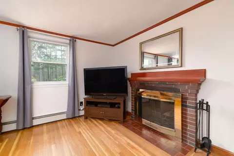 23 Plain St, Walpole, MA 02081 photo 13
