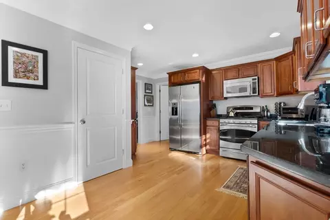 95 Union St, Hamilton, MA 01982 photo 4