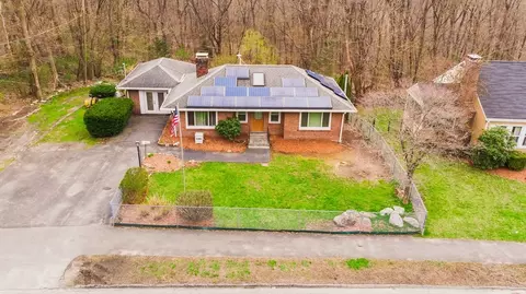 25 Randolph Rd, Worcester, MA 01606 photo 2