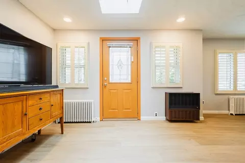 25 Randolph Rd, Worcester, MA 01606 photo 9