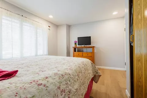 25 Randolph Rd, Worcester, MA 01606 photo 13