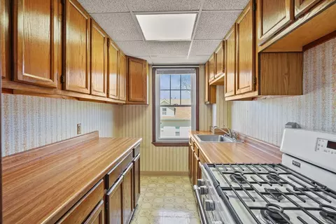124 Monarch St, Fall River, MA 02723 photo 12