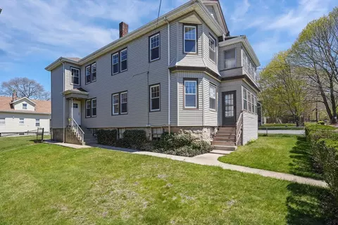 124 Monarch St, Fall River, MA 02723 photo 2