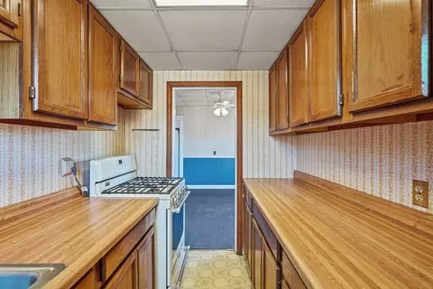 124 Monarch St, Fall River, MA 02723 photo 13