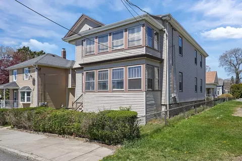 124 Monarch St, Fall River, MA 02723 photo 5