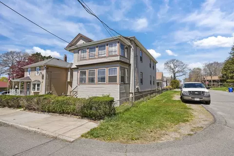 124 Monarch St, Fall River, MA 02723 photo 7