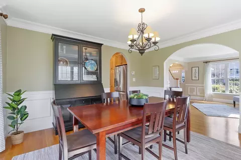 70 Elmwood Rd, Needham, MA 02492 photo 5