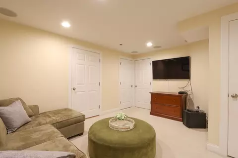 70 Elmwood Rd, Needham, MA 02492 photo 32