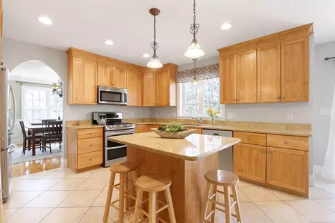 70 Elmwood Rd, Needham, MA 02492 photo 10