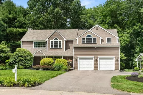 7 Island Rd, Medway, MA 02053