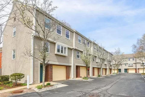 174 Adams St #1, Newton, MA 02458