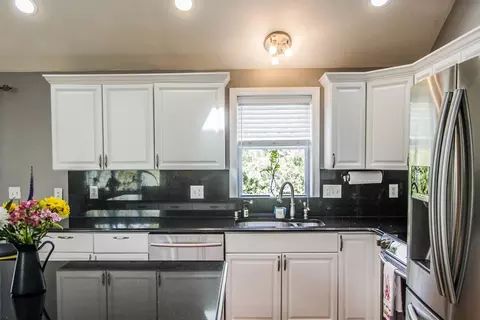 19 Matteo St, Worcester, MA 01606 photo 19