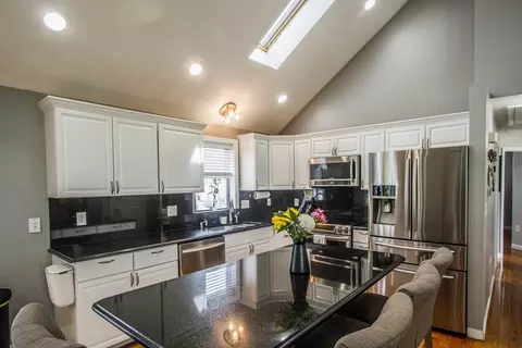 19 Matteo St, Worcester, MA 01606 photo 17