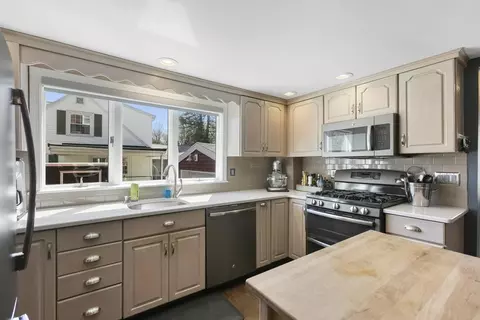 183 Washington St, Reading, MA 01867 photo 16