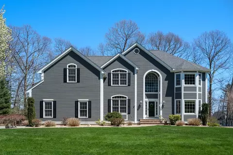 78 Kara Dr, North Andover, MA 01845