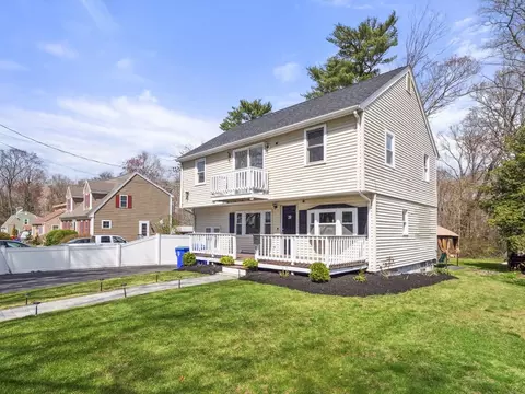 39 Lancaster St, Rockland, MA 02370