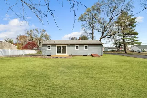 Exterior - 230 Gilbert Ave, Springfield, MA 01119 photo 3 of 4