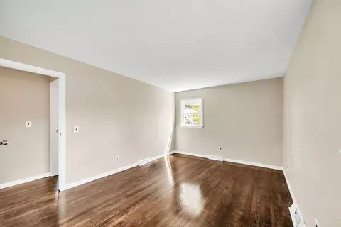 Living - 230 Gilbert Ave, Springfield, MA 01119 photo 5 of 5