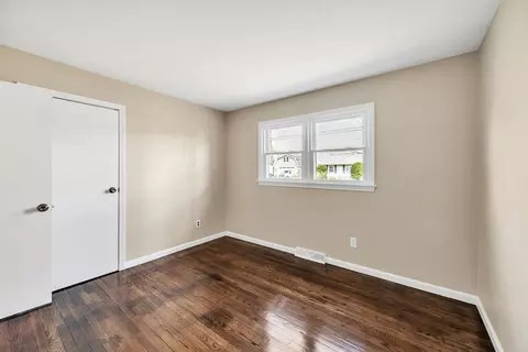 Bedroom - 230 Gilbert Ave, Springfield, MA 01119 photo 9 of 12