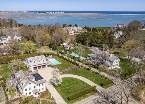 106 Powder Point Ave, Duxbury, MA 02332