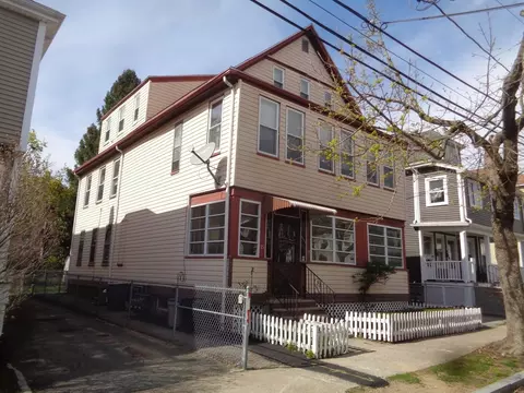 13-15 Fairmont St, Arlington, MA 02474