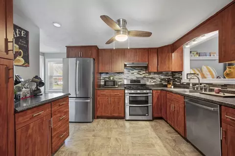 10 Crane St, Danvers, MA 01923 photo 17