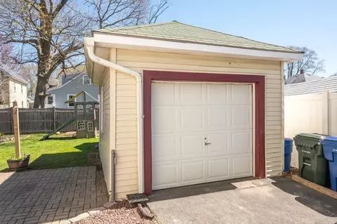 10 Crane St, Danvers, MA 01923 photo 4