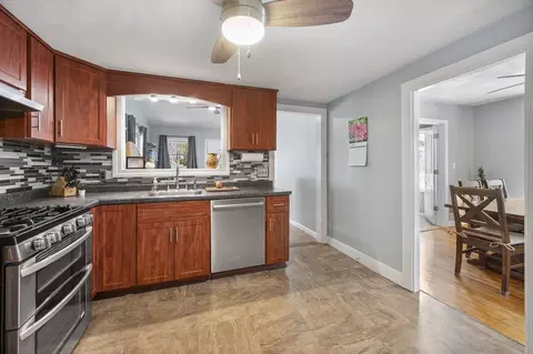 10 Crane St, Danvers, MA 01923 photo 19