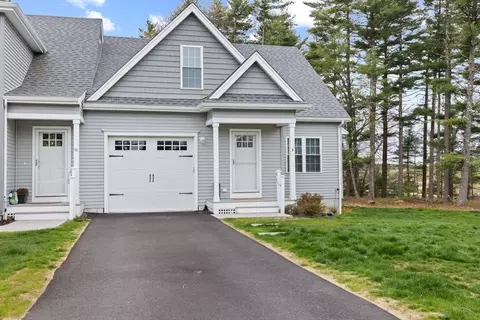 9 Santana Way #9, Carver, MA 02330