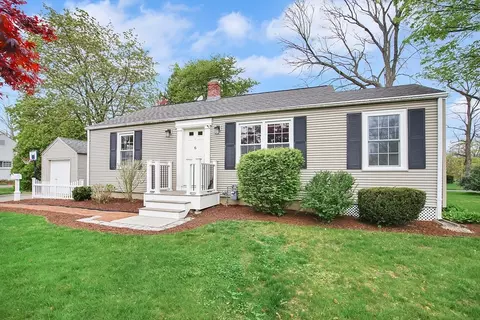 6 Meadow Rd, Longmeadow, MA 01106