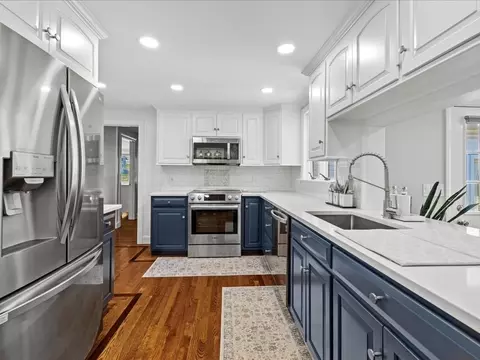 Kitchen - 39 Broad Meadow Rd, Needham, MA 02492 photo 2 of 5