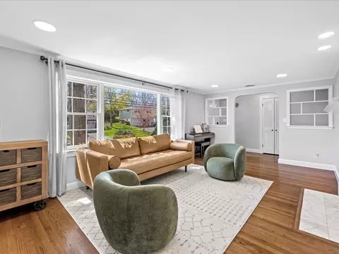 Living - 39 Broad Meadow Rd, Needham, MA 02492 photo 5 of 5